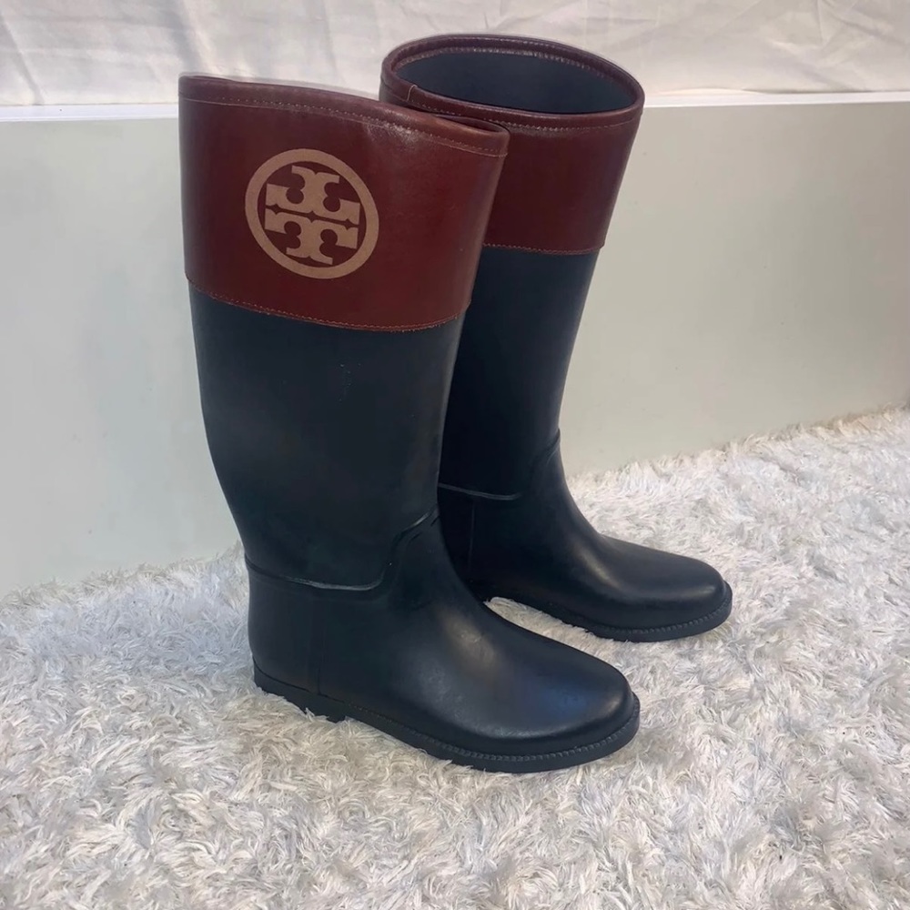 Tory Burch Rain Boots WM Sz 10 brown and navy blue